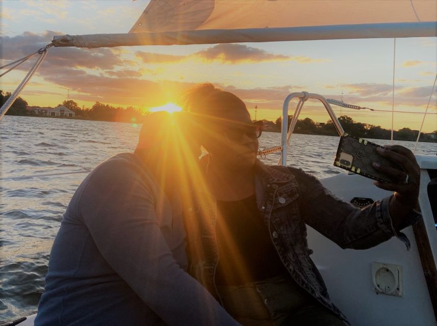 Orlando: Private Sunset Sailing Trip on Lake Fairview - Setting Sail on the 25-Foot MacGregor