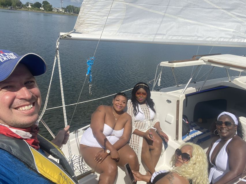Orlando: Sailing Tour with Certified Sailing Instructor - Taking the helm and learning the sailing basics