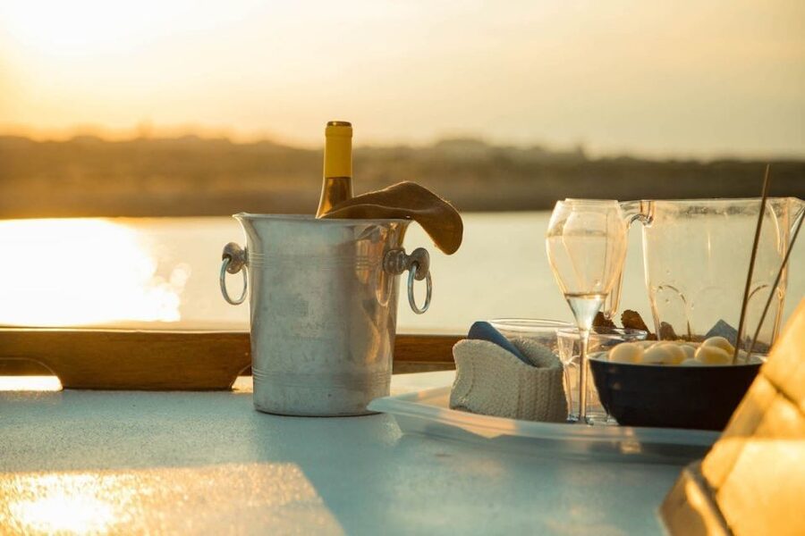 Ortygia: Sailing Tour to Plemmirio with Aperitif - Five things that make this sailing trip special