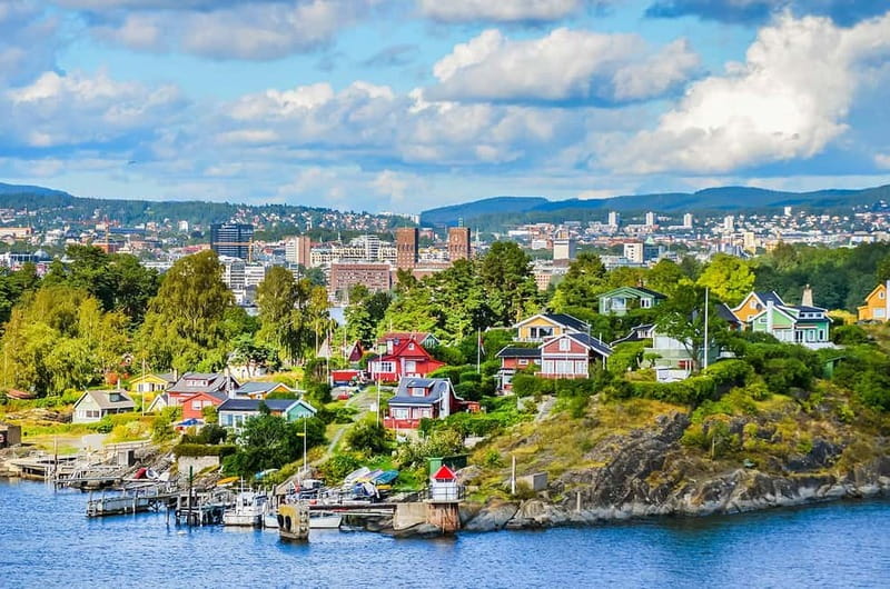Oslo: Fjord Dinner Cruise on Sailing Ship w/ Seafood Buffet - Leaving the harbor for the Oslofjord