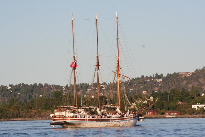 Oslo Fjord Evening Cruise with Shrimp Buffet on a Sailing Ship - Sailing past Oslo’s best-known waterfront sights