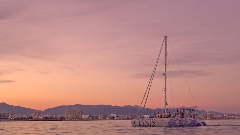 Palma de Mallorca: Deluxe Catamaran Sailing Tour with Meal - Finding the meeting point in Palma