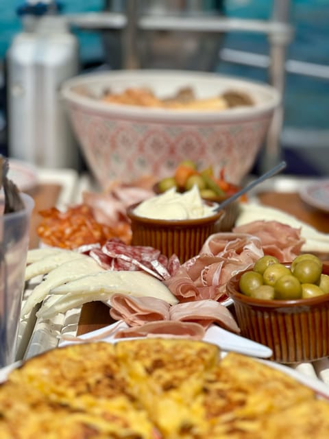 Palma de Mallorca: Sailing Boat Trip with Skipper & Tapas - Key points to know before booking