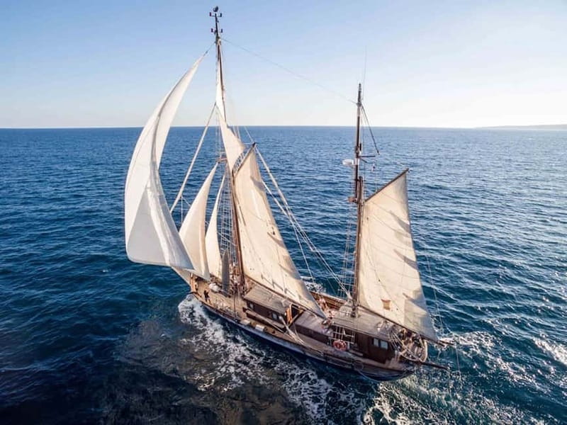Palma de Mallorca: Wooden Sailboat; Food, Views & History - Leaving Palma and seeing the city from offshore
