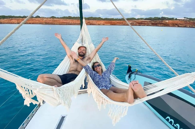 Palma: Private Half-Day Sailing Trip with Tapas & Drinks - Tapas, Spanish drinks, and a meal with a view