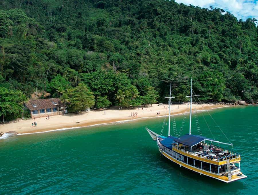 Paraty: Schooner Boat Tour with Beaches and Snorkeling - Lunch aboard: convenient but not part of the deal