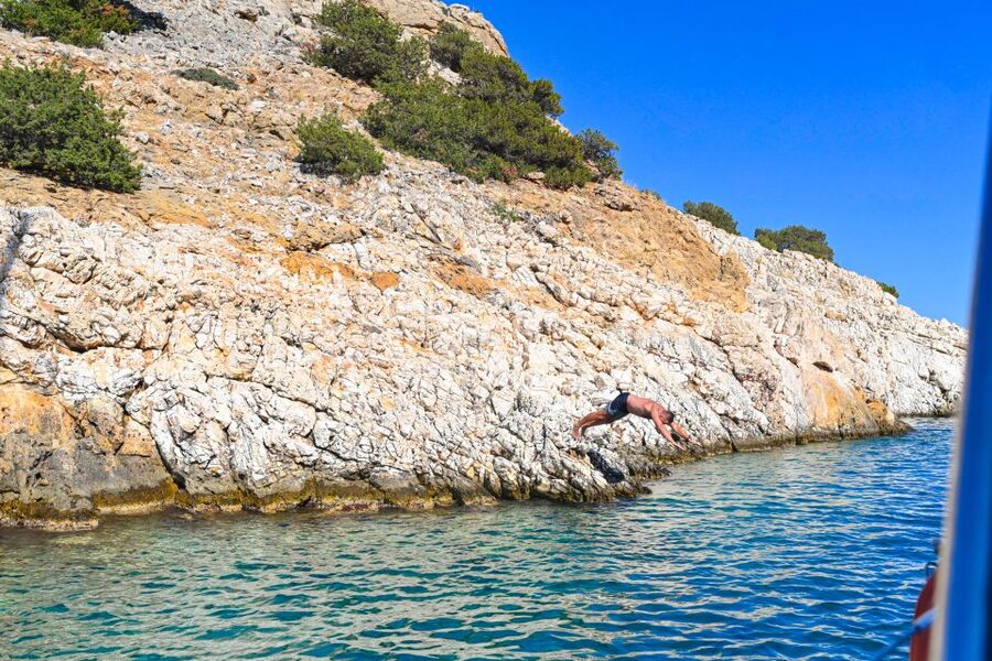 Paros: Iraklia, Schinoussa, & Naxos Sailing Tour with Lunch - Food, drinks, and the practical comfort level