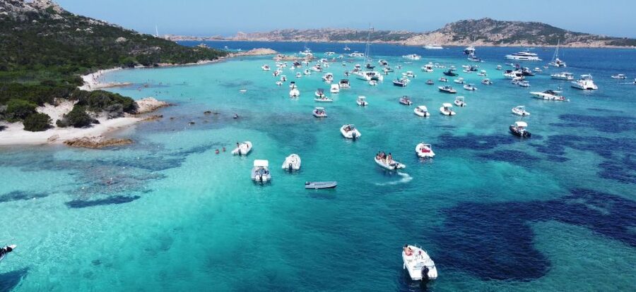Poltu Quatu: La Maddalena Archipelago Sailboat full-day trip - Sailing from Poltu Quatu on Rosa Velata