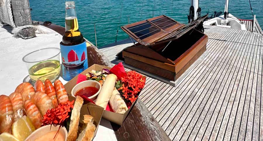Port Douglas: Shaolin Seafood Lunch Sail, with Fresh Prawns - Why the Shaolin boat matters