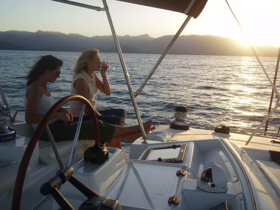 Port Douglas: Sunset Sailing Cruise on Luxury Catamaran - A luxury catamaran with room for a relaxed evening