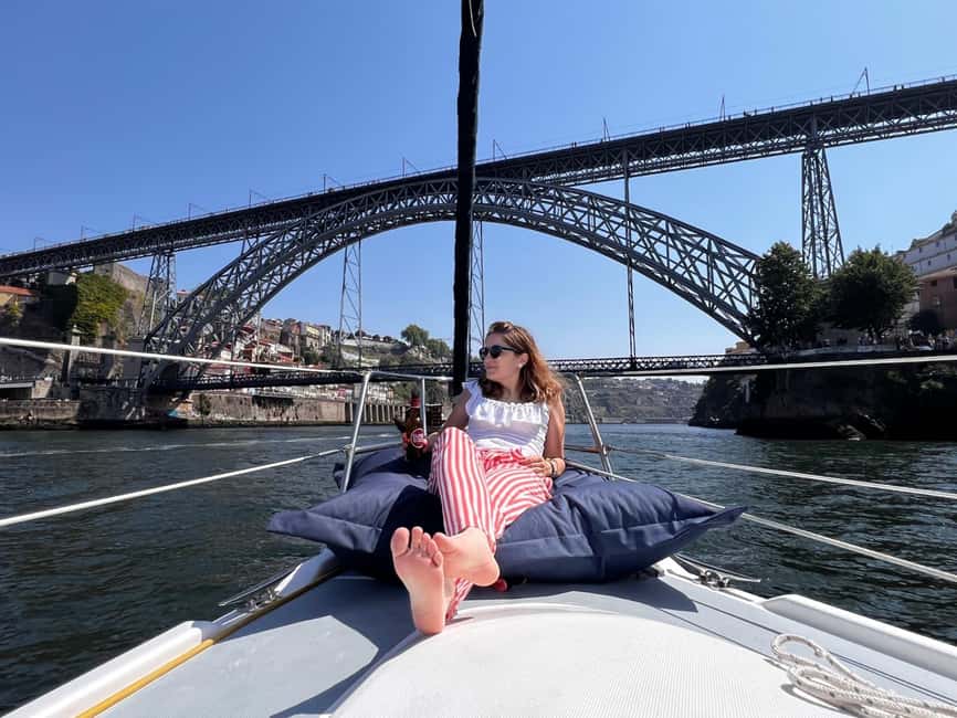 Porto, a cruise with open sails, drinks&snacks - Passing beneath Dom Luis Bridge