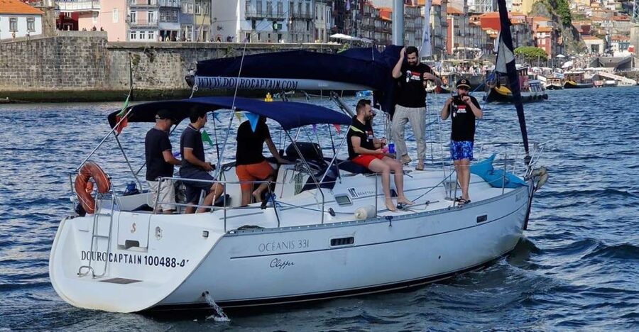 Porto: Exclusive Party aboard a charming sailboat with drink - Key details before you book