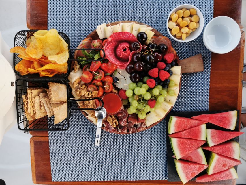 Porto: Private Sailboat Trip with Wine Tasting & Charcuterie - What the $398 group price really means