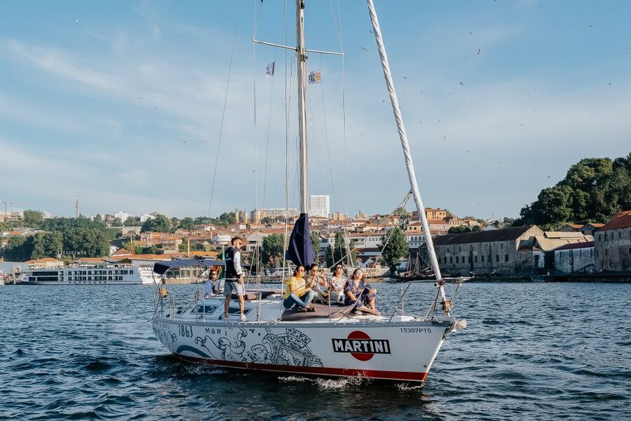 Porto: Romantic Sailboat Cruise - Why Porto looks different from the Douro