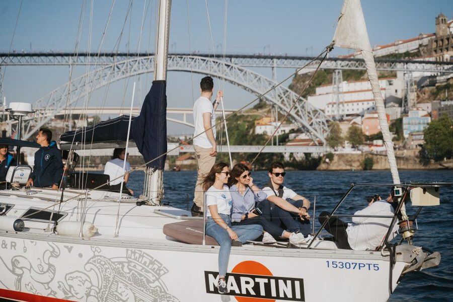 Porto: Romantic Sailboat Cruise - Jardins do Palácio de Cristal from below