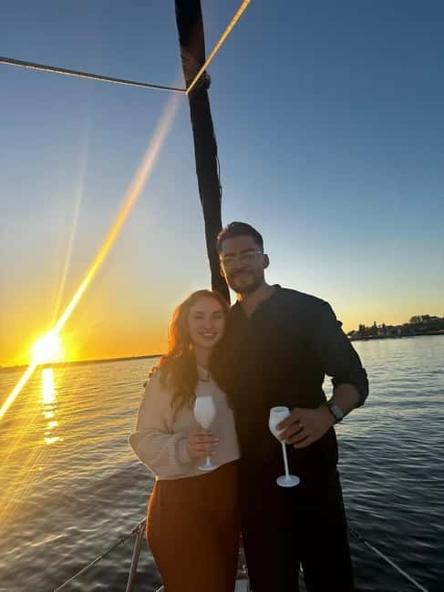 Porto shared Thullium Sailboat, enjoy magic sunset&open sail - Starting at Douro Marina near Afurada