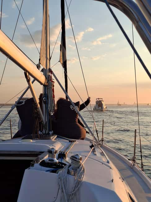 Porto shared Thullium Sailboat, enjoy magic sunset&open sail - Palácio de Cristal and the turn toward Foz do Douro