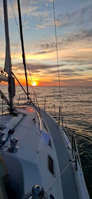 Porto shared Thullium Sailboat, enjoy magic sunset&open sail - Is $42 a fair price?