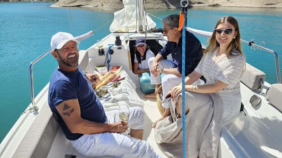 Potrerillos Lake Sailing Tour with Wine and Cheese - From Mendoza pickup to the lake