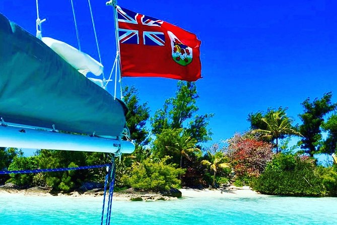 Private Catamaran Swim sail snorkel cliff jumping SUP - Snorkeling in a sheltered cove
