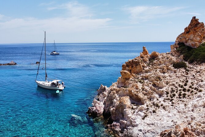 Private Daily Sailing Cruise to Discover the Highlights of Milos - A quick look at Klima