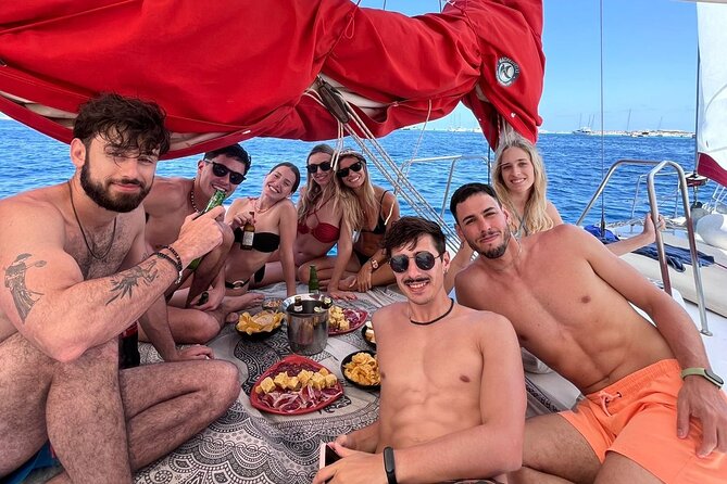 Private full day excursion sailing through Ibiza and Formentera - Quick points to know