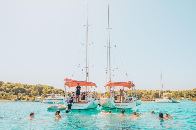 Private - Full day sailing from Hvar to Pakleni islands (up to 8 travellers) - The Red Rocks by boat