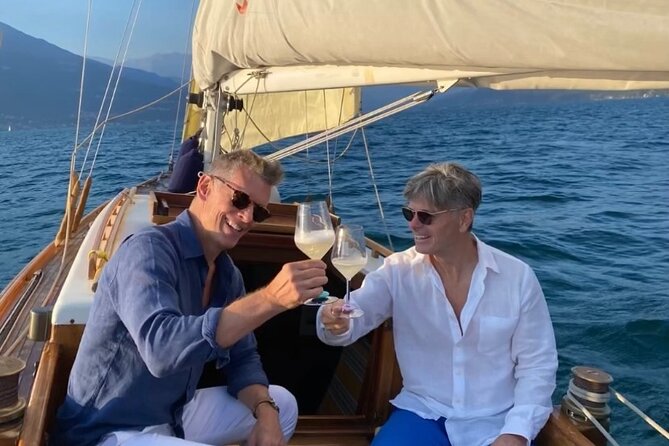 Private Guided Sailing Boat Tour on Lake Como with Aperitif - Two hours is enough, but plan your priorities