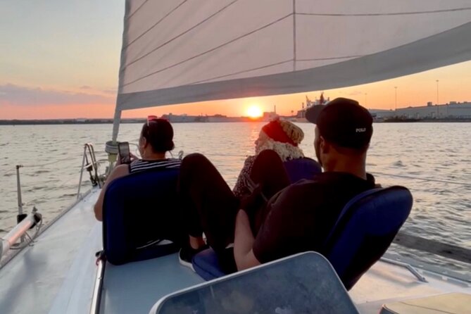 PRIVATE Local Sunset Sail by a Certified Captain - Fort McHenry from the water