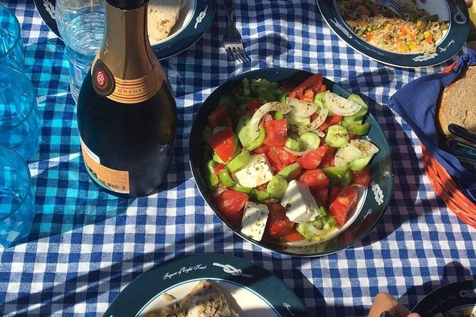 Private luxury Escape Sailing, Snorkel and Lunch Cruise - Sailing toward Dia, Zeus’s Island