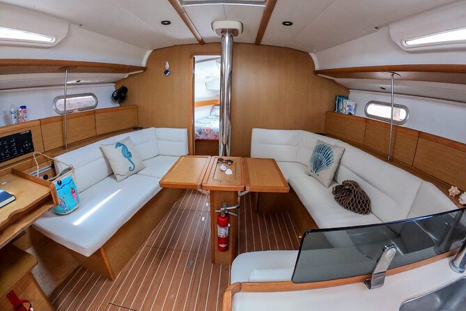Private Luxury Sailing from Casa de Campo to Catalina Island - How the food and drinks fit the day