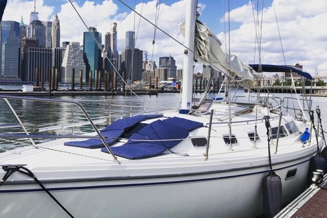 Private Sail New York with Brooklyn Sail (Reserve the entire boat) - The Statue of Liberty is the main event