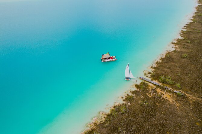 Private Sailing between Mangroves - The island of birds and warm water