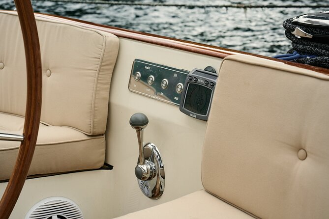 Private Sailing Boat Tour Classic Lake Como with Aperitif - Piona and the northern reach of the route