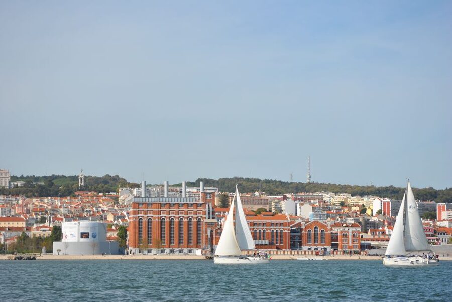 Private Sailing Boat Tour Lisbon with a drink: 2 to 8 Hours - The five details that matter most