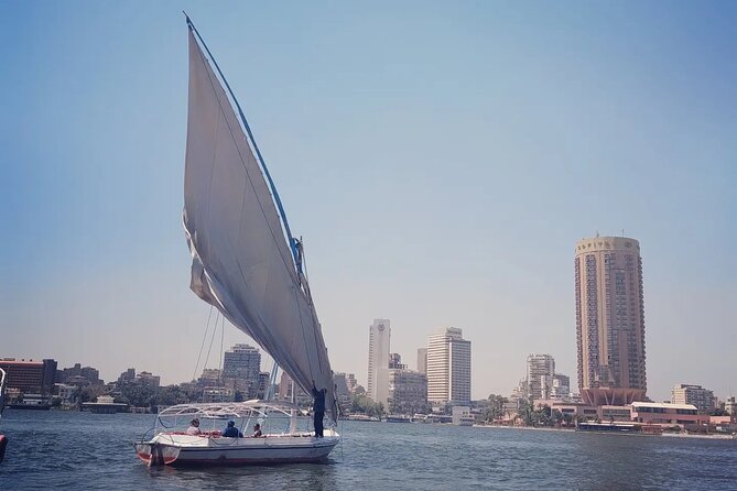 Private sailing boat with its Sailor for one hour or more - Why a traditional sailboat changes the mood