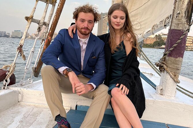Private sailing boat with its Sailor for one hour or more - The $10 price and what it includes