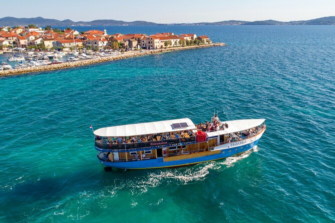 Private sailing tour at the Makarska Riviera - Who will enjoy this sailing day most?