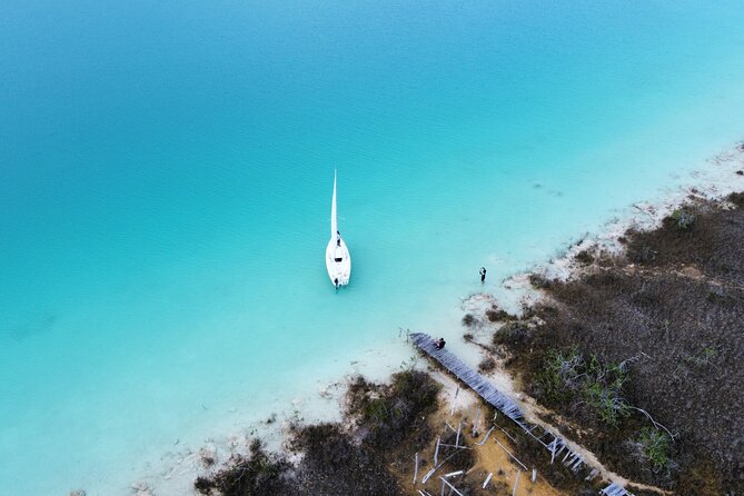 Private sailing tour of Bacalar Lagoon - Why sailing suits Bacalar Lagoon