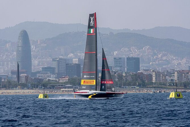 Private sailing tour with aperitif in Barcelona - Leaving Port Fòrum for open water