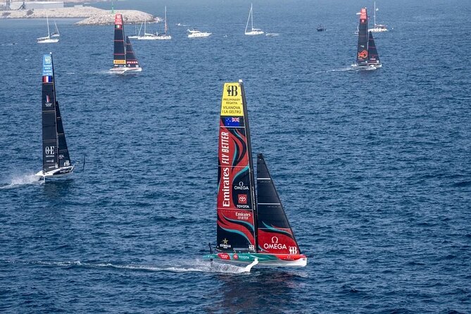 Private sailing tour with aperitif in Barcelona - Who will enjoy this most