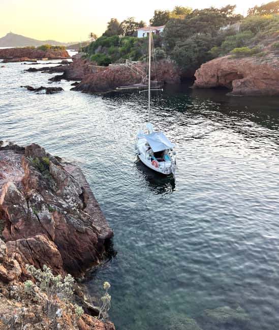 Private sailing trip & Provençal picnic - Sailing Toward the Lérins Islands