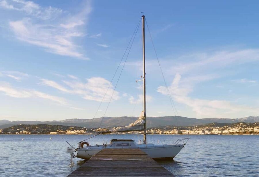 Private sailing trip & Provençal picnic - Swimming and Snorkeling in Clear Water