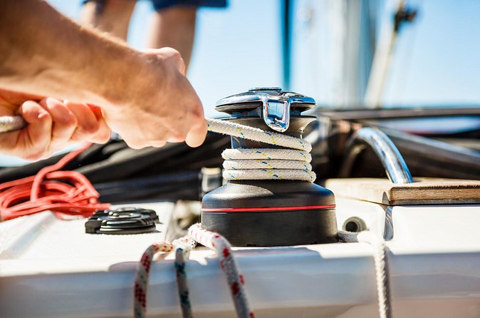 Private Sailing Trip with a Bottle of Cava in Barcelona - How the price works for different group sizes