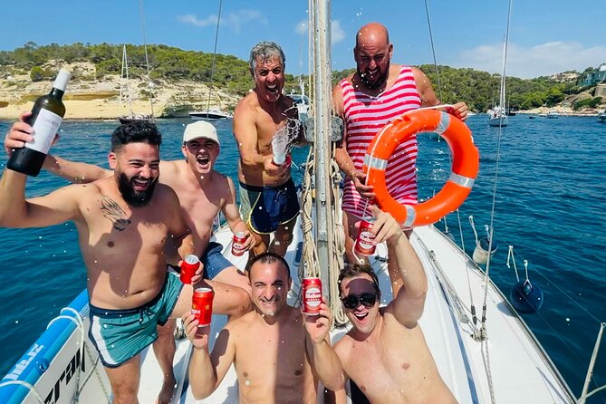 Private sailing with Paella and Tapas in Palma - Skippers who shape the mood