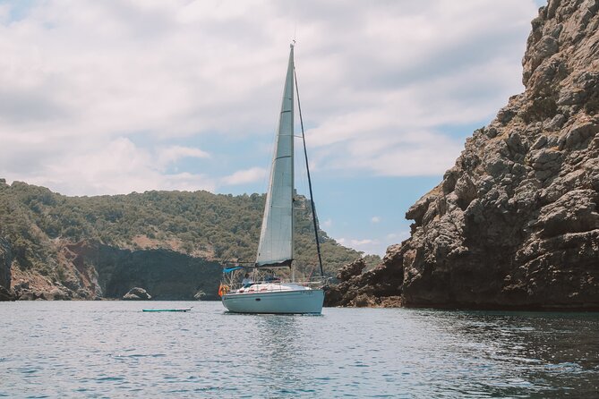 Private Sunset Sailing Tour along the North Coast - What the private format is really worth