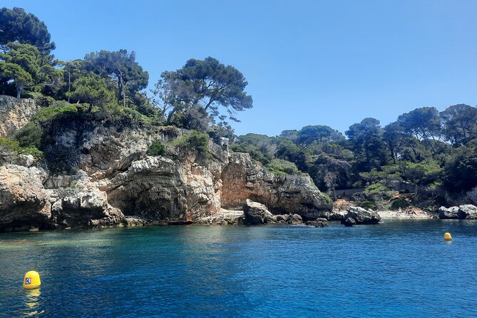 Private tour on a sailboat Swim and stand up paddle Antibes cape - Who will enjoy this Antibes boat trip?
