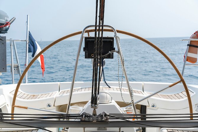 Private tour on a sailboat with apéritif at sunset on Antibes - Leaving Antibes at 6:30 p.m.