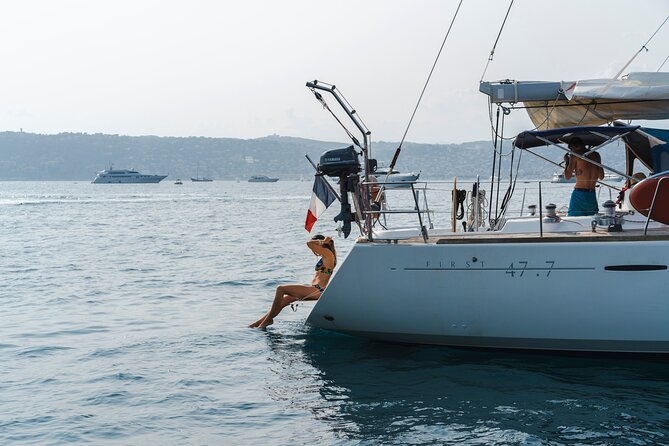 Private tour on a sailboat with apéritif at sunset on Antibes - Sailing beside Cap d’Antibes