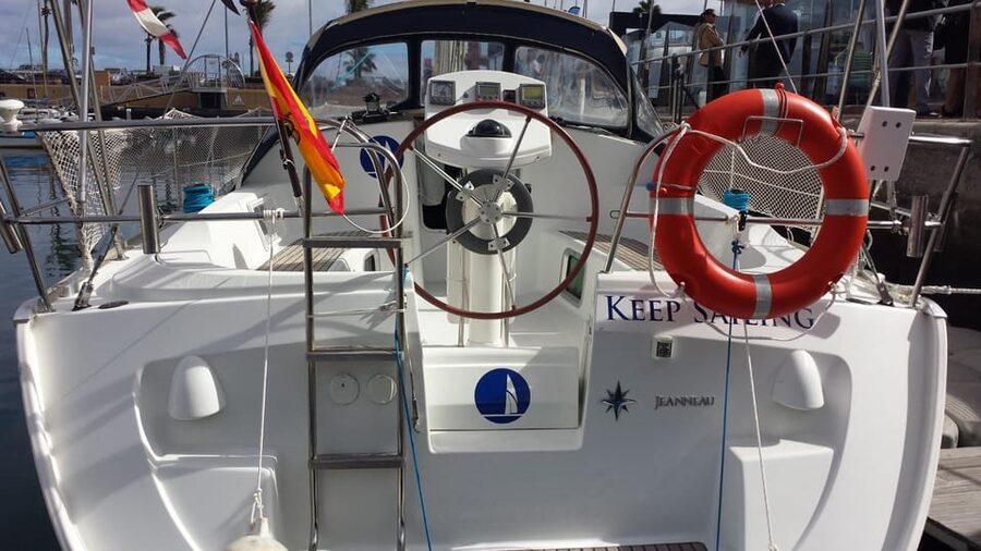 Puerto Rico: Sailing excursion with swim, drinks and tapas. - Stopping in a natural cove for swimming and snorkeling